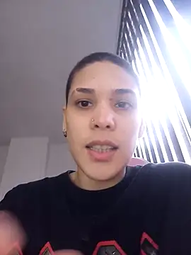 Snapshot of Charlee_pink chatting on 5, 1, 2025 Charlee pink online show from 5, 1, 2025