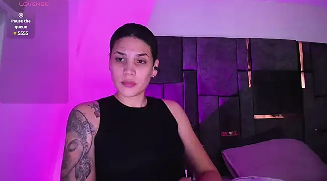 Snapshot of Charlee_pink chatting on 13, 2, 2025 Charlee pink online show from 13, 2, 2025