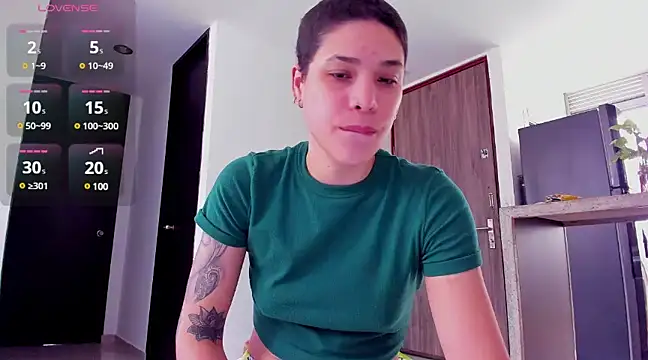 Snapshot of Charlee_pink chatting on 16, 2, 2025 Charlee pink online show from 16, 2, 2025