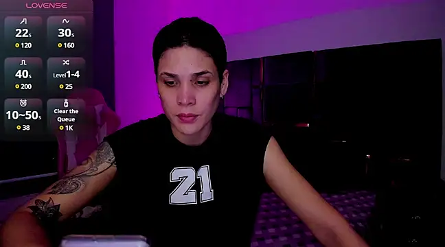 Snapshot of Charlee_pink chatting on 6, 3, 2025 Charlee pink online show from 6, 3, 2025