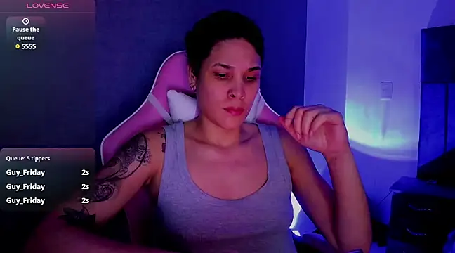 Snapshot of Charlee_pink chatting on 16, 3, 2025 Charlee pink online show from 16, 3, 2025
