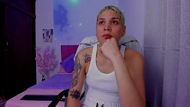 Snapshot of Charlee_pink chatting on 28, 9, 2025 Charlee pink online show from 28, 9, 2025