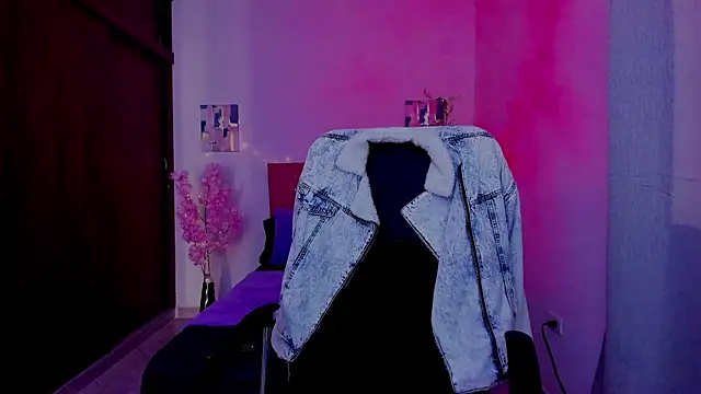 Snapshot of Charlee_pink chatting on 29, 9, 2025 Charlee pink online show from 29, 9, 2025