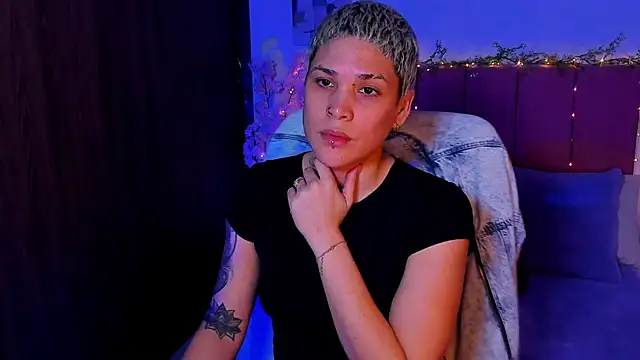 Snapshot of Charlee_pink chatting on 15, 10, 2025 Charlee pink online show from 15, 10, 2025