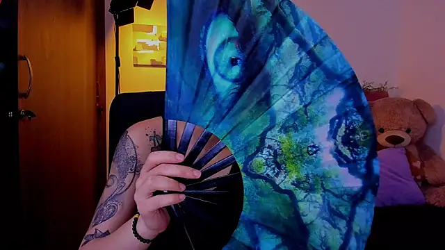 Charlee pink online show from 5, 4, 2026