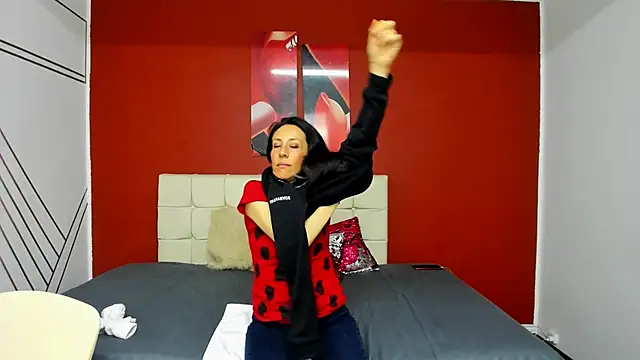 Snapshot of Abrillee1 chatting on 7, 2, 2025 Abrillee1 online show from 7, 2, 2025