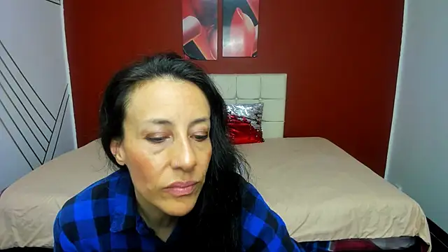 Abrillee1 online show from 18, 2, 2025