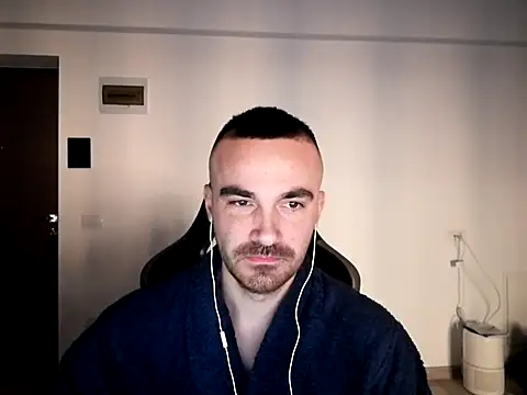 Snapshot of mu5clemania2 chatting on 2, 1, 2025 mu5clemania2 online show from 2, 1, 2025