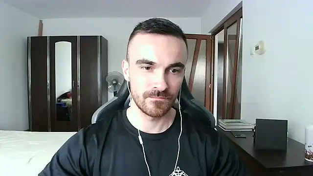 Snapshot of mu5clemania2 chatting on 14, 10, 2025 mu5clemania2 online show from 14, 10, 2025