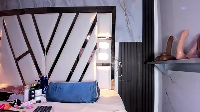 lola hornei online show from 7, 2, 2026