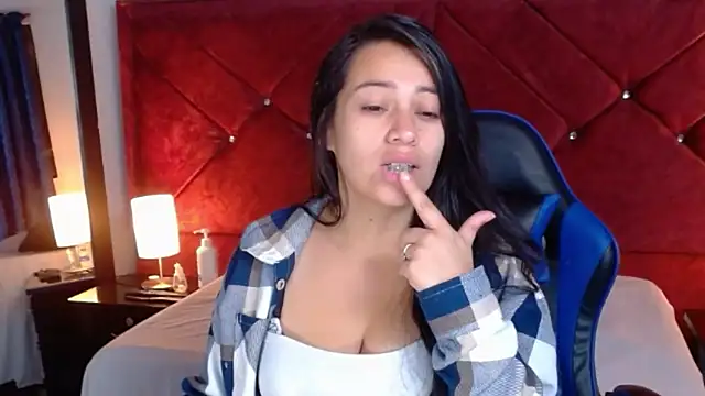 Julietacollins06 online show from 4, 3, 2026