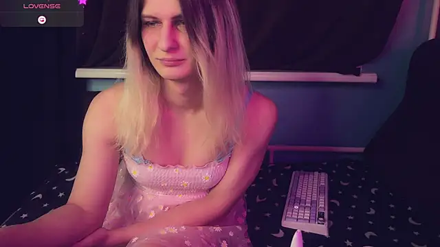 Snapshot of Alice_Pinkhead chatting on 27, 2, 2025 Alice Pinkhead online show from 27, 2, 2025