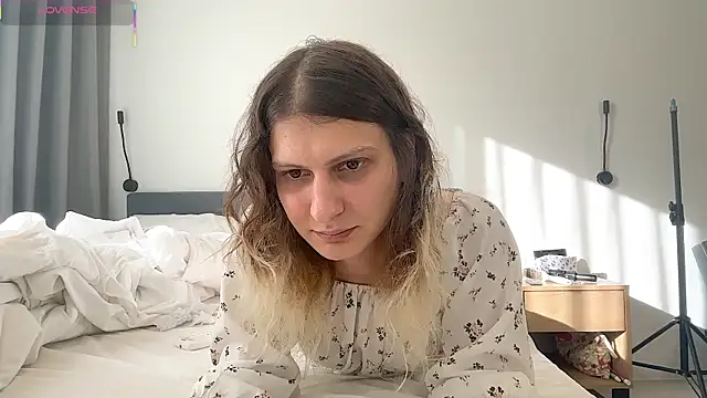 Snapshot of Alice_Pinkhead chatting on 10, 10, 2025 Alice Pinkhead online show from 10, 10, 2025