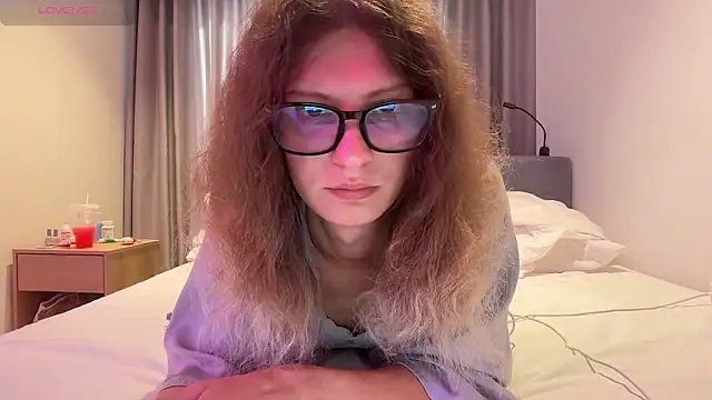 Alice Pinkhead online show from 26, 3, 2026