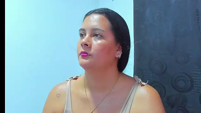 Snapshot of SophieWoods_ chatting on 26, 9, 2025 SophieWoods  online show from 26, 9, 2025