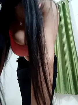 Snapshot of aaliya_bhattt chatting on 19, 12, 2024 aaliya bhattt online show from 19, 12, 2024