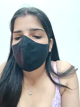 Snapshot of aaliya_bhattt chatting on 4, 1, 2025 aaliya bhattt online show from 4, 1, 2025