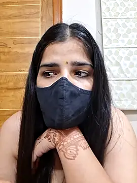 Snapshot of aaliya_bhattt chatting on 13, 10, 2025 aaliya bhattt online show from 13, 10, 2025