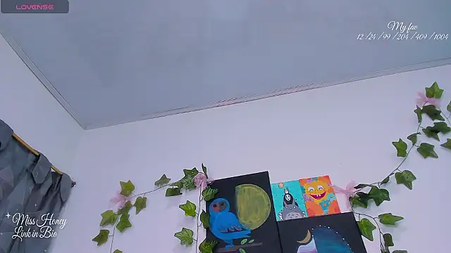 Snapshot of Mxss_Honey chatting on 6, 2, 2026 Mxss Honey online show from 6, 2, 2026