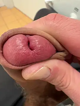 YoungCouple0604 online show from 18, 2, 2026