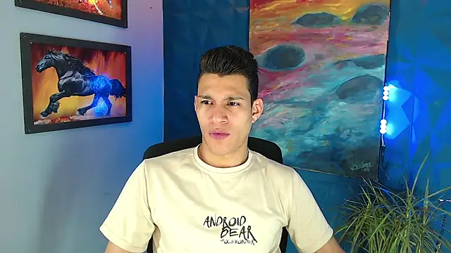 Snapshot of dirtyboy_23 chatting on 8, 1, 2025 dirtyboy 23 online show from 8, 1, 2025