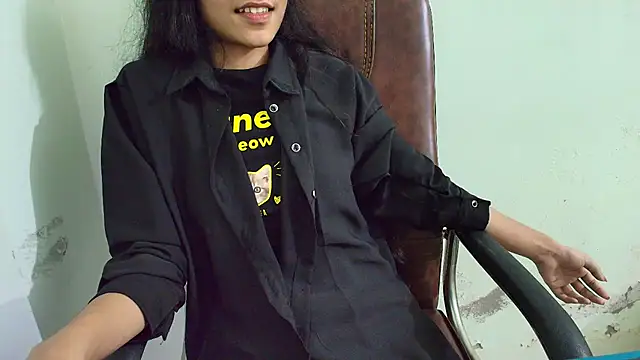 Srabontii online show from 15, 3, 2025