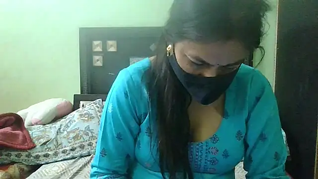 Snapshot of couplesuni chatting on 5, 12, 2024 couplesuni online show from 5, 12, 2024