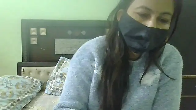 Snapshot of couplesuni chatting on 6, 12, 2024 couplesuni online show from 6, 12, 2024