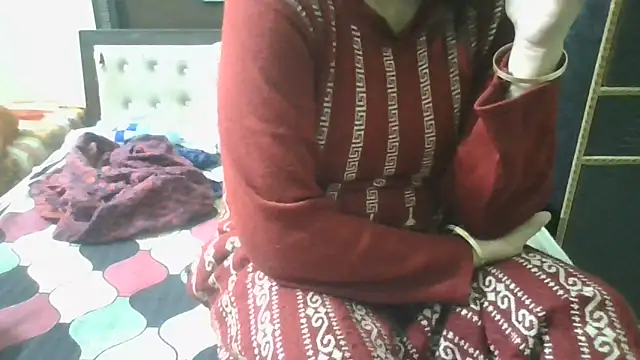 Snapshot of couplesuni chatting on 20, 12, 2024 couplesuni online show from 20, 12, 2024