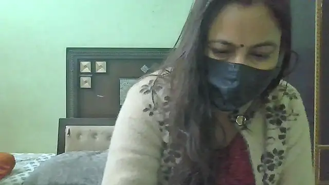 Snapshot of couplesuni chatting on 23, 12, 2024 couplesuni online show from 23, 12, 2024