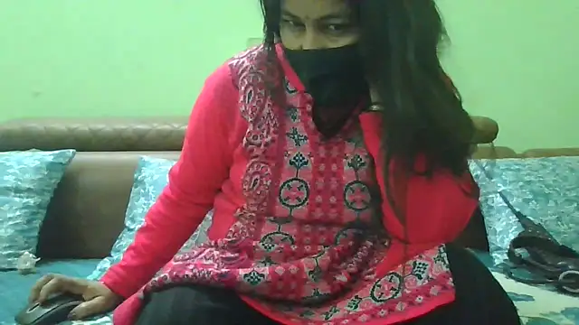 Snapshot of couplesuni chatting on 3, 1, 2025 couplesuni online show from 3, 1, 2025