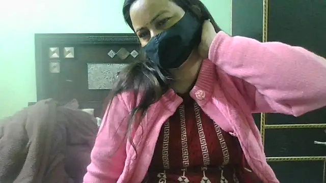 Snapshot of couplesuni chatting on 17, 1, 2025 couplesuni online show from 17, 1, 2025