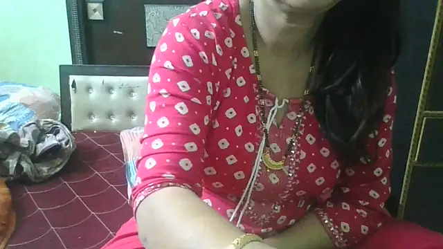 Snapshot of couplesuni chatting on 25, 10, 2025 couplesuni online show from 25, 10, 2025