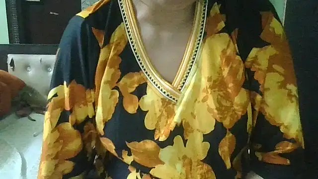 Snapshot of couplesuni chatting on 28, 10, 2025 couplesuni online show from 28, 10, 2025