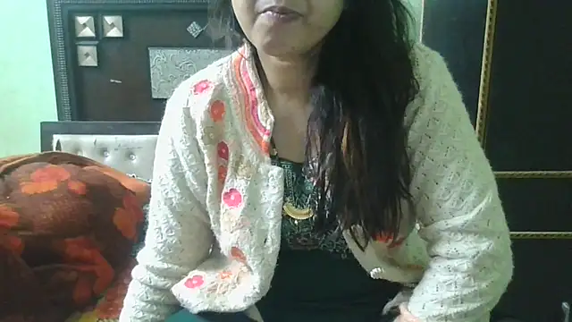 Snapshot of couplesuni chatting on 21, 11, 2025 couplesuni online show from 21, 11, 2025