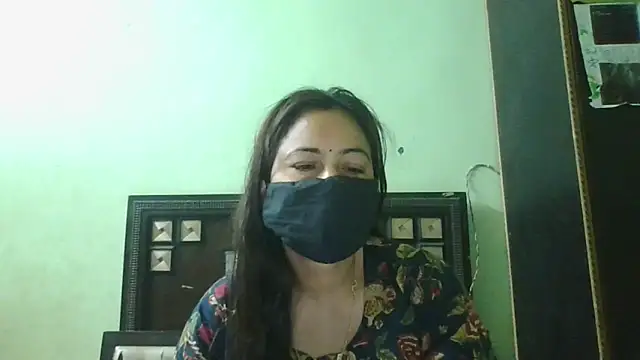 Snapshot of couplesuni chatting on 9, 4, 2026 couplesuni online show from 9, 4, 2026