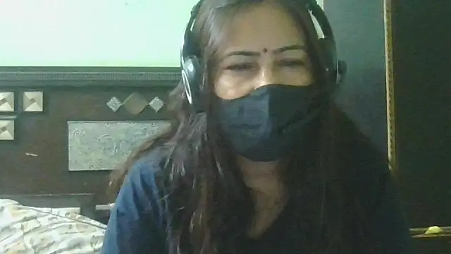 Snapshot of couplesuni chatting on 14, 4, 2026 couplesuni online show from 14, 4, 2026