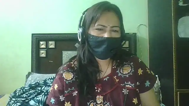 Snapshot of couplesuni chatting on 22, 4, 2026 couplesuni online show from 22, 4, 2026