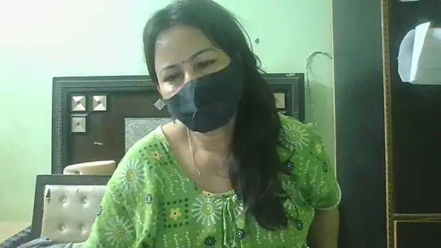 Snapshot of couplesuni chatting on 27, 4, 2026 couplesuni online show from 27, 4, 2026
