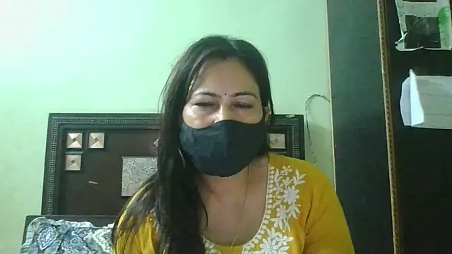 Snapshot of couplesuni chatting on 15, 5, 2026 couplesuni online show from 15, 5, 2026