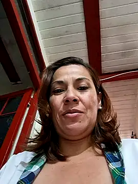 Snapshot of Zaralu_ chatting on 6, 10, 2025 Zaralu online show from 6, 10, 2025