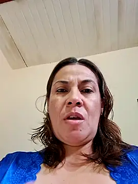 Snapshot of Zaralu_ chatting on 19, 10, 2025 Zaralu online show from 19, 10, 2025