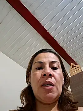 Snapshot of Zaralu_ chatting on 20, 10, 2025 Zaralu online show from 20, 10, 2025