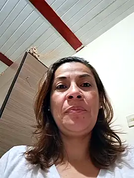 Snapshot of Zaralu_ chatting on 4, 11, 2025 Zaralu online show from 4, 11, 2025