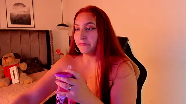 Snapshot of Alaia_Cute chatting on 8, 1, 2025 Alaia Cute online show from 8, 1, 2025