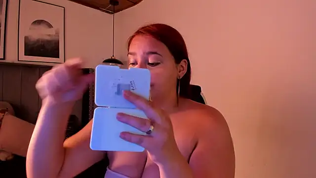 Snapshot of Alaia_Cute chatting on 11, 1, 2025 Alaia Cute online show from 11, 1, 2025