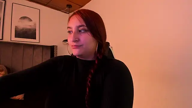 Snapshot of Alaia_Cute chatting on 11, 1, 2025 Alaia Cute online show from 11, 1, 2025