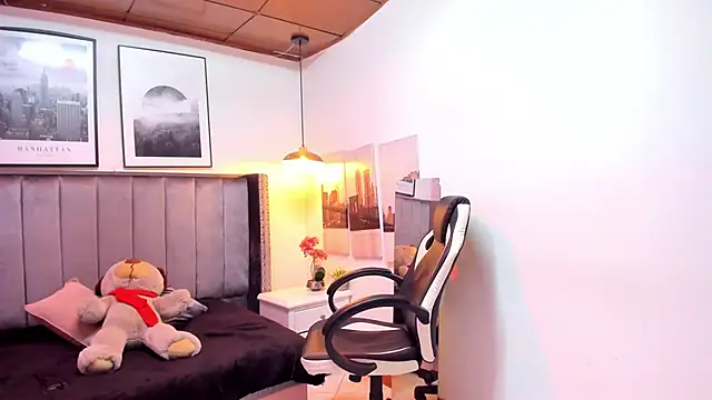 Snapshot of Alaia_Cute chatting on 17, 1, 2025 Alaia Cute online show from 17, 1, 2025