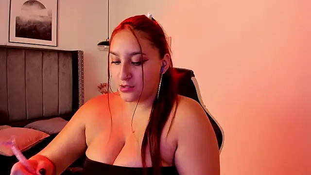 Snapshot of Alaia_Cute chatting on 4, 2, 2025 Alaia Cute online show from 4, 2, 2025