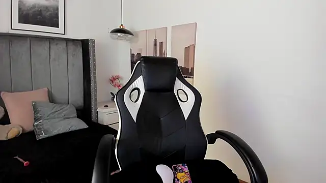 Snapshot of Alaia_Cute chatting on 6, 2, 2025 Alaia Cute online show from 6, 2, 2025